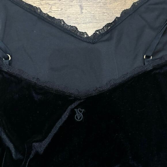 Victorias Secret Black Velvet Slip Dress - Picture 6 of 7